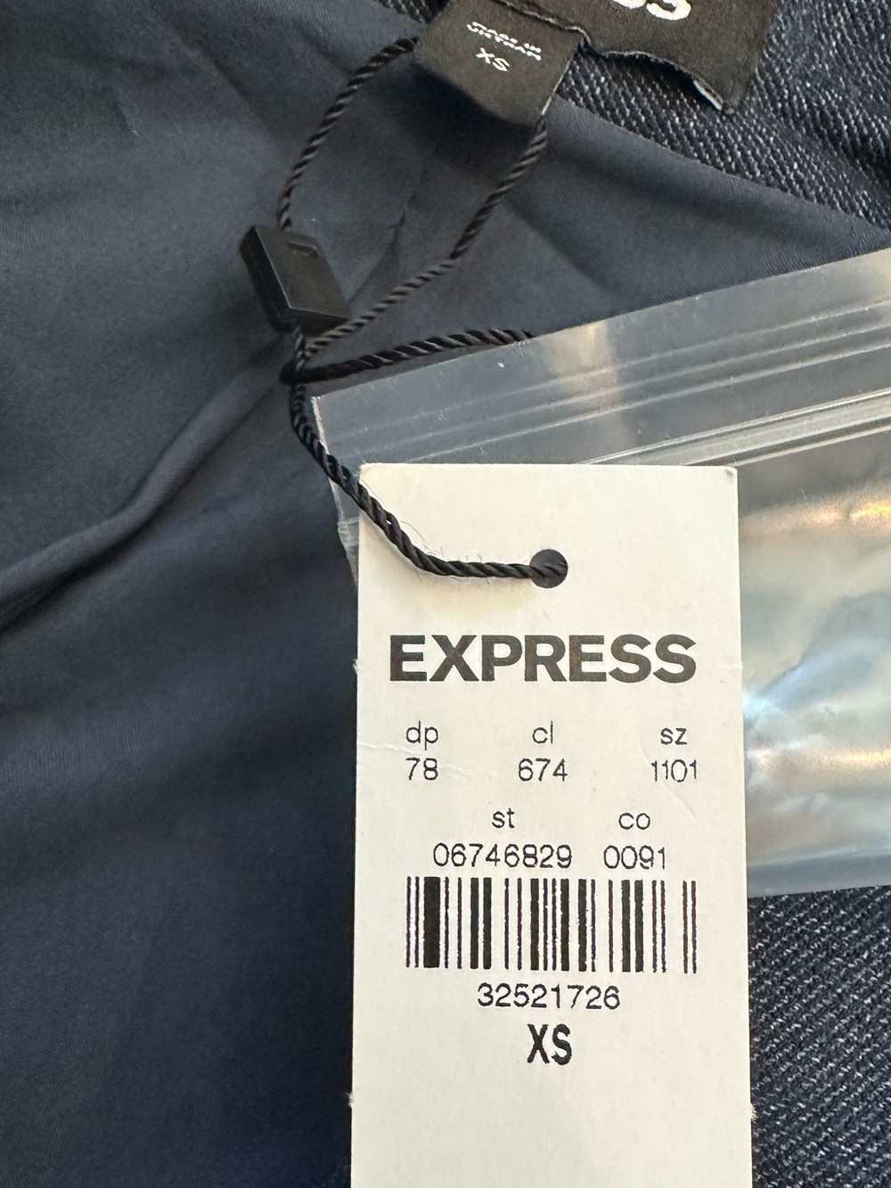 Express Editor One Button Blazer - Picture 4 of 6